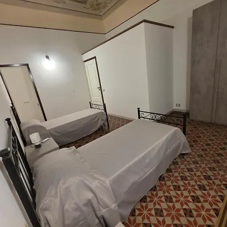 Vivaldi Holidays Historic House In The Center Of شقة *