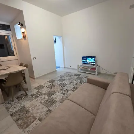 Appartement Vivaldi Holidays Historic House In The Center Of