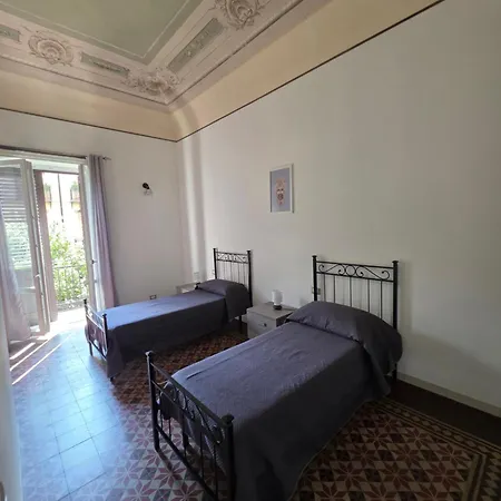 Appartement Vivaldi Holidays Historic House In The Center Of